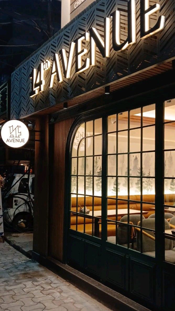 Modern Illuminated Signage for Interiors & Exteriors