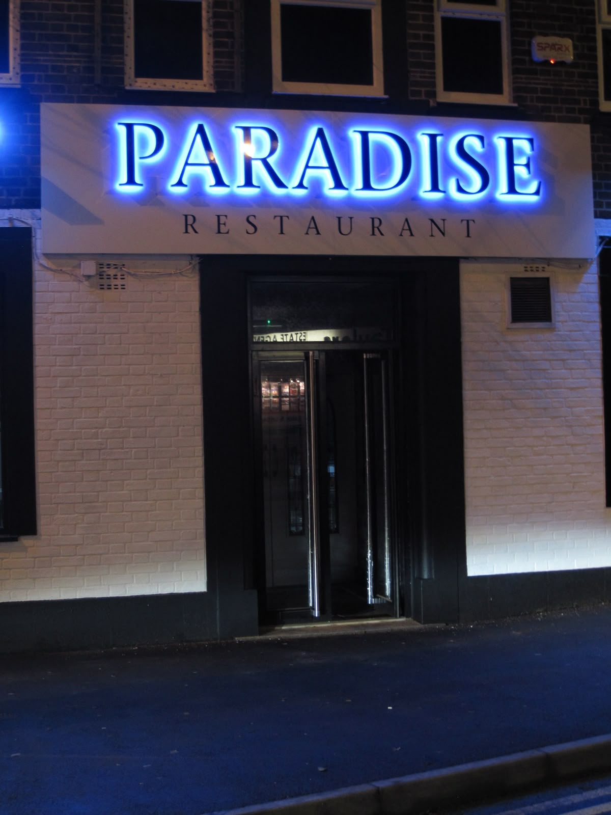 Modern Illuminated Signage for Interiors & Exteriors