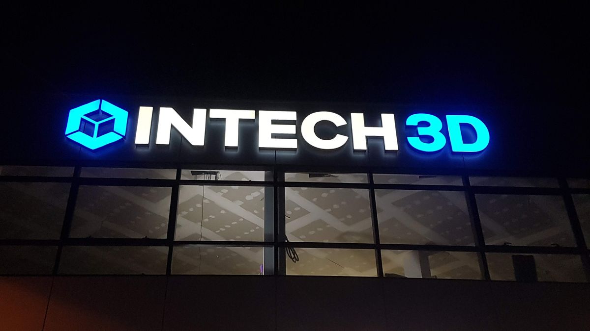 Modern Illuminated Signs for Eye-Catching Exterior Sign Board