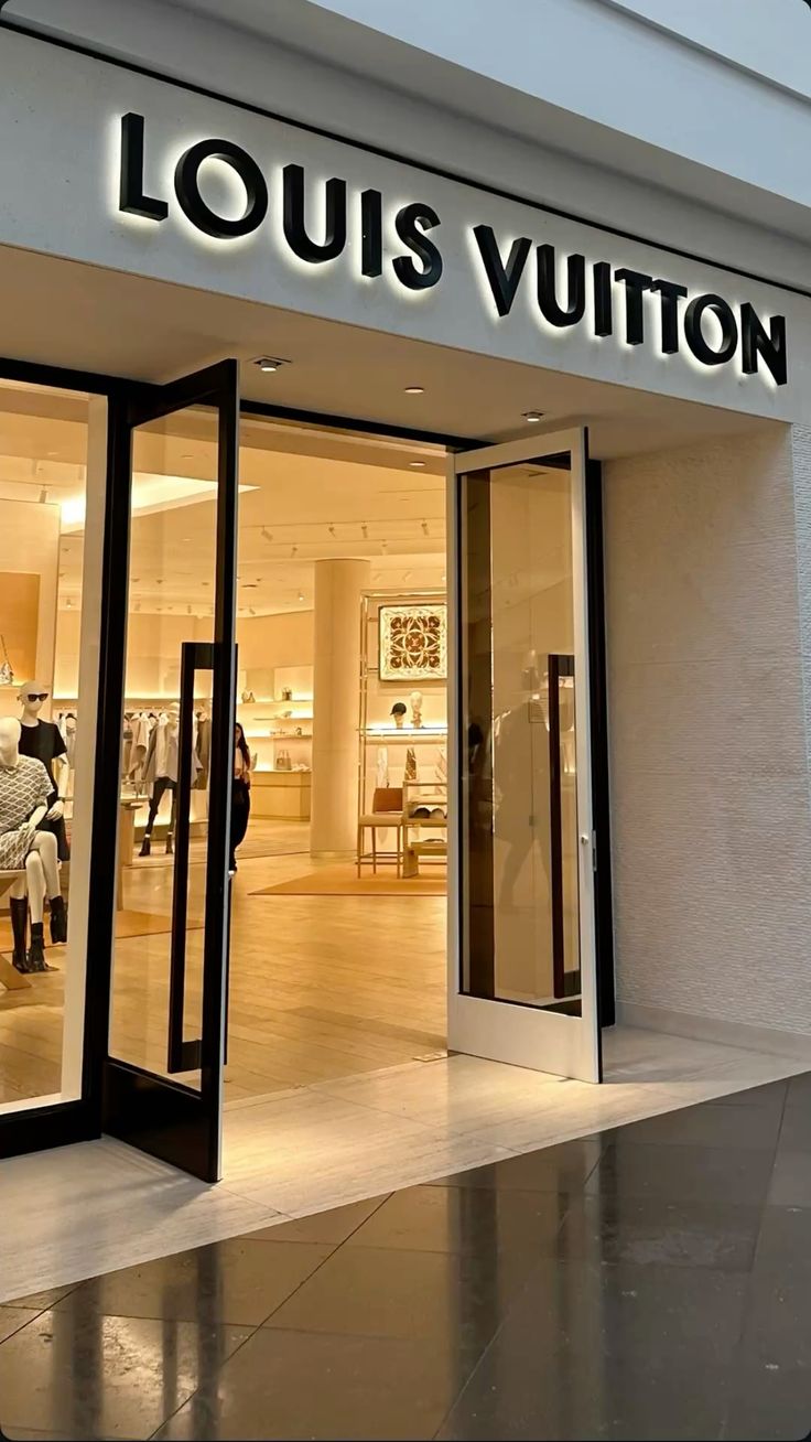 Modern Illuminated Signage for Interiors & Exteriors