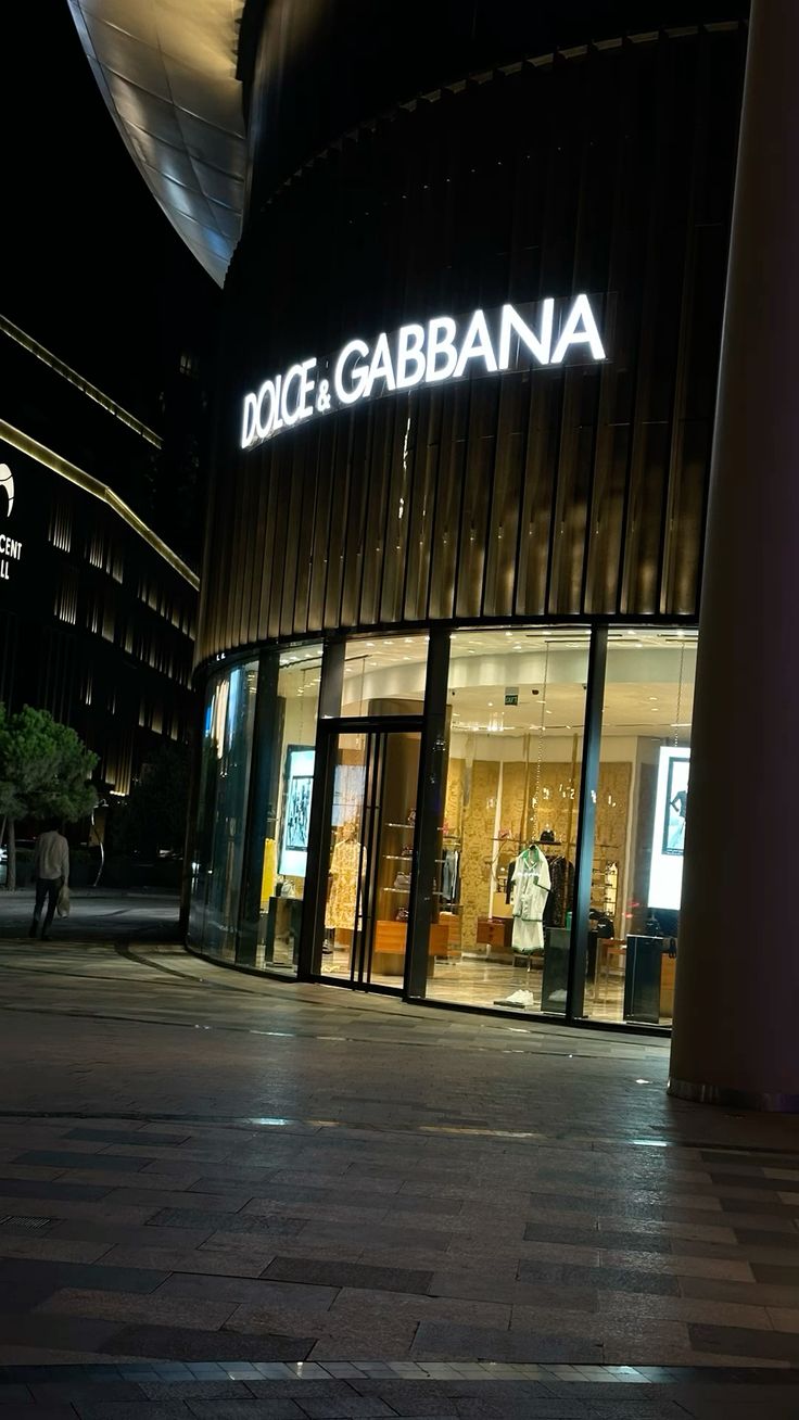 Modern Illuminated Signage for Interiors & Exteriors